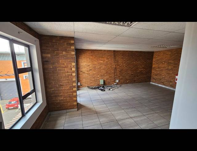 613M² WAREHOUSE FOR SALE IN HENNOPSPARK